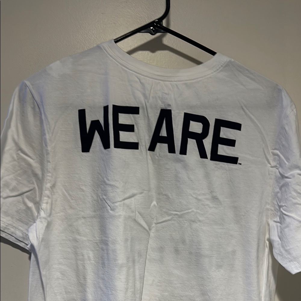 Nike White Short Sleeve Tee with Penn State Design - Picture 3 of 3